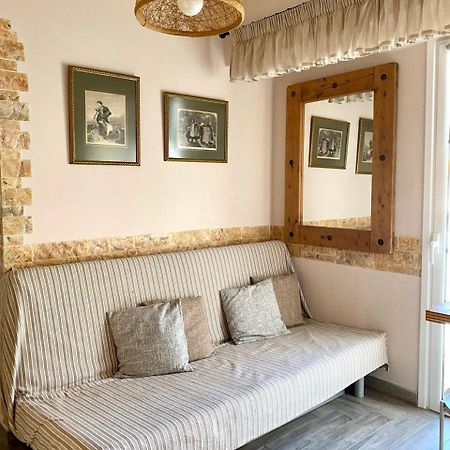 Appartement Charming Flat With An Amazing View à Athènes Extérieur photo