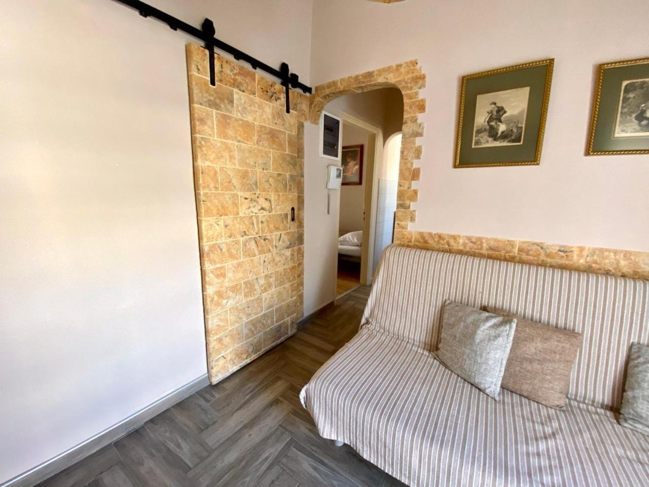 Appartement Charming Flat With An Amazing View à Athènes Extérieur photo